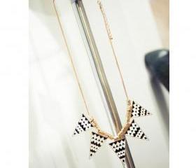 Retro Style Color Block Triangle Necklace